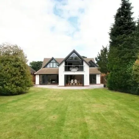 Luxury House In Solihull Exterior photo