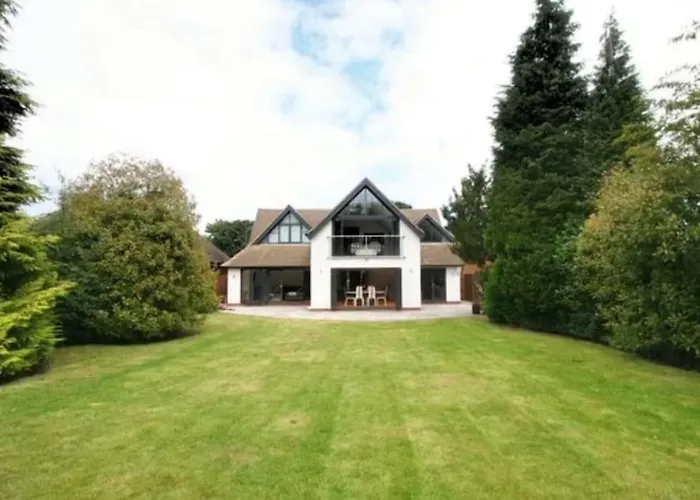 Luxury House In Solihull